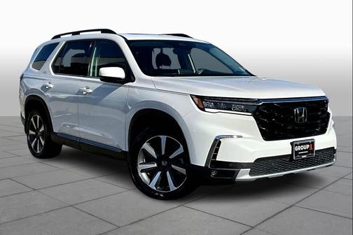 2023 Honda Pilot Touring 8-Passenger