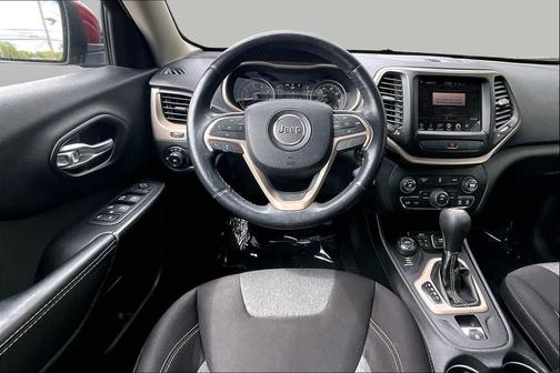 Deep Cherry Red Crystal Pearlcoat 2014 Jeep Cherokee Latitude
