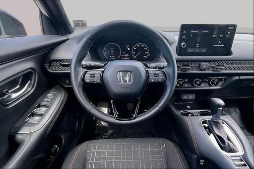 Platinum White Pearl 2026 Honda HR-V AWD Sport