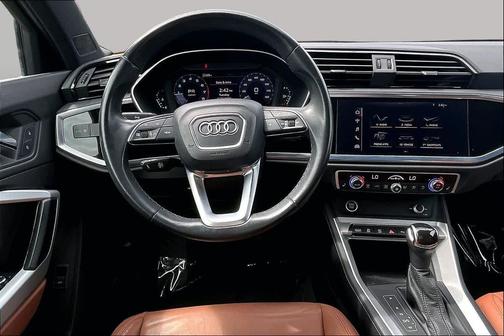 Navarra Blue Metallic 2021 Audi Q3 40 Premium
