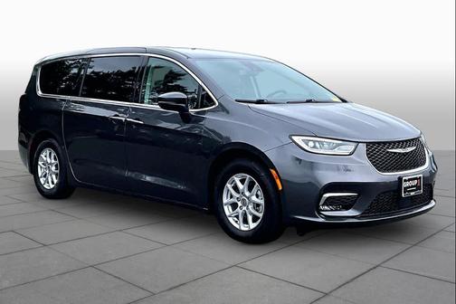 Granite Crystal Metallic Clearcoat 2023 Chrysler Pacifica Touring L