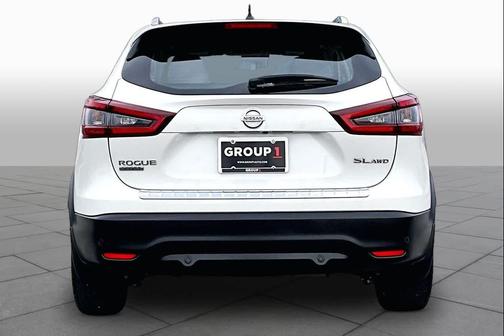 2022 Nissan Rogue Sport SL