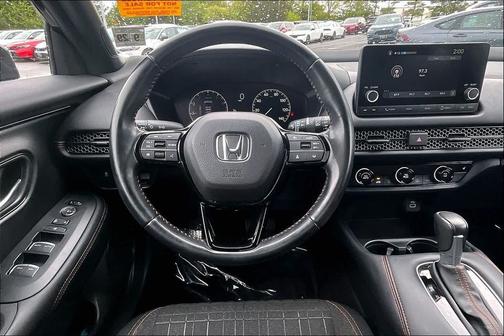 Crystal Black Pearl 2025 Honda HR-V AWD Sport