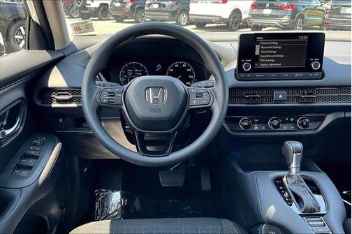 2025 Honda HR-V LX