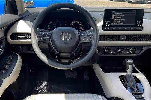 2025 Honda HR-V LX