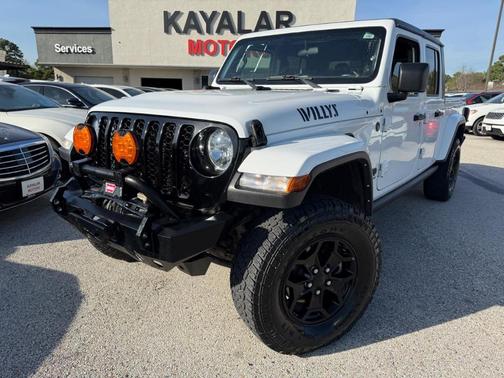 2022 Jeep Gladiator Sport