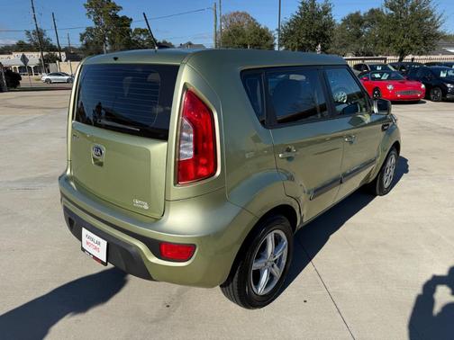 2013 Kia Soul Base