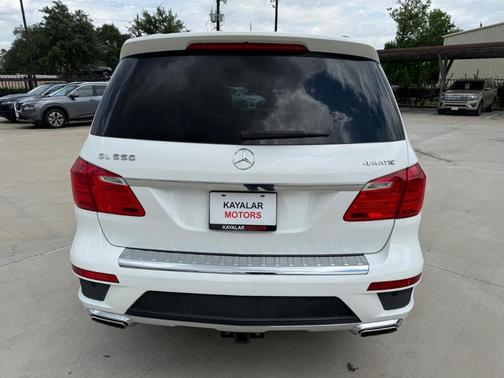White 2016 Mercedes-Benz GL-Class GL 550 4MATIC