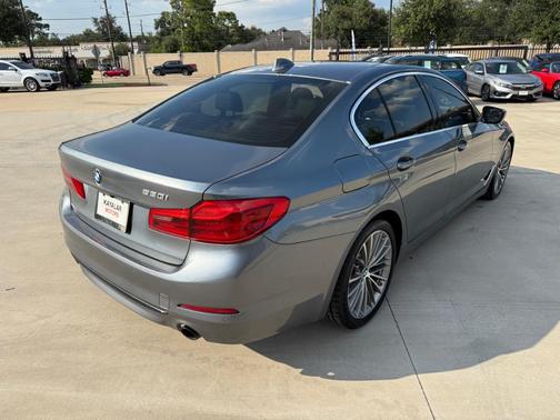 2019 BMW 530 i