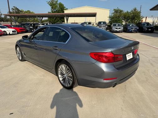 2019 BMW 530 i