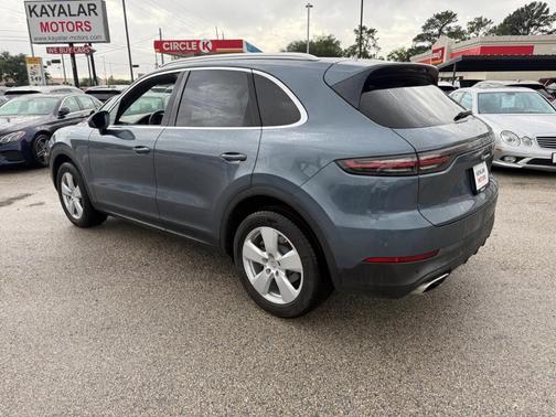 Blue 2019 Porsche Cayenne Base