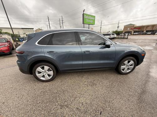 Blue 2019 Porsche Cayenne Base