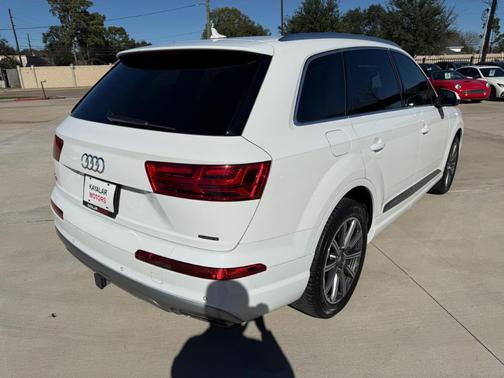 2019 Audi Q7 55 Premium Plus