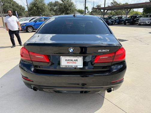 2019 BMW 530 i