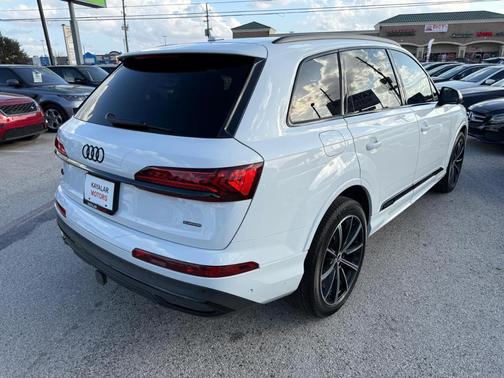 2021 Audi Q7 55 Premium Plus
