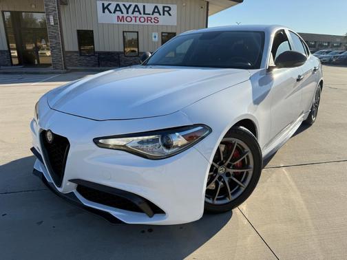 2019 Alfa Romeo Giulia Base