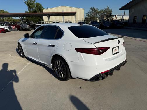 2019 Alfa Romeo Giulia Base