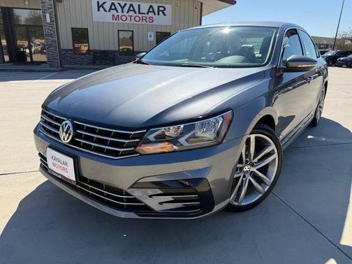 2017 Volkswagen Passat 1.8T R-Line