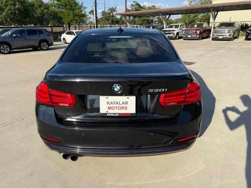 Black 2017 BMW 330 i