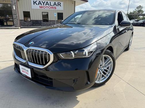 Black 2025 BMW 530 i