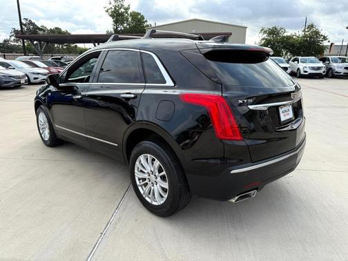 2017 Cadillac XT5 Base