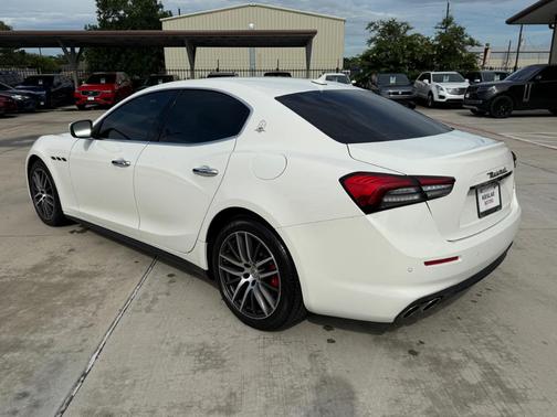 2021 Maserati Ghibli Base