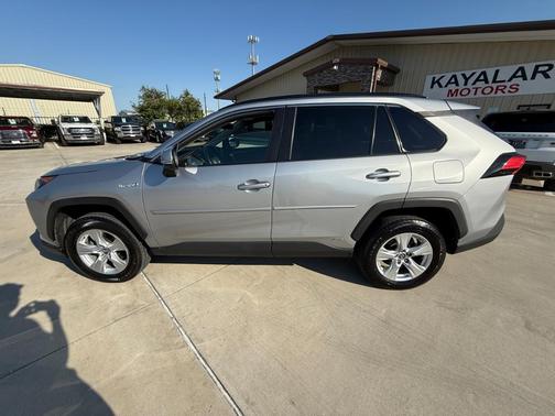 2020 Toyota RAV4 Hybrid LE