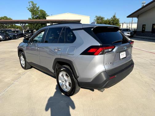 2020 Toyota RAV4 Hybrid LE