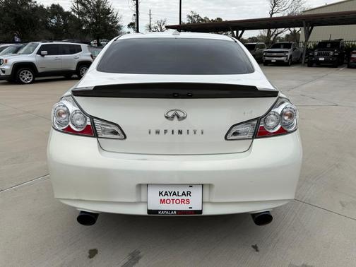2011 INFINITI G25 Journey