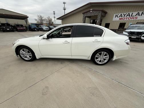 2011 INFINITI G25 Journey
