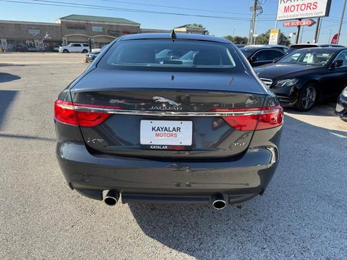 2016 Jaguar XF 35t Premium