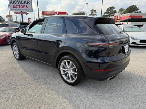 2019 Porsche Cayenne Base