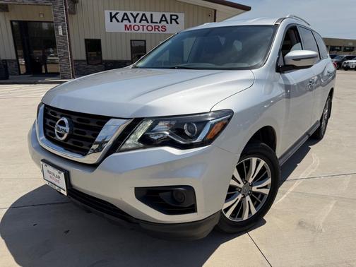 2018 Nissan Pathfinder S
