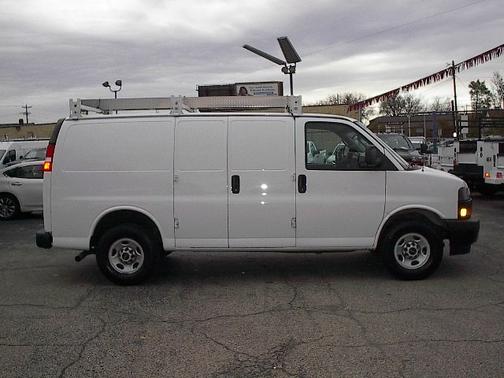 2022 GMC Savana 2500 Work Van