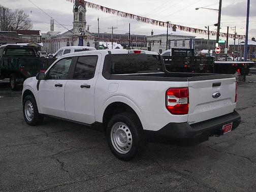 2022 Ford Maverick XL