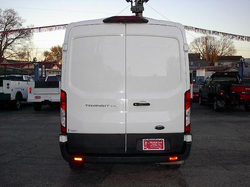 2022 Ford Transit-250 Base