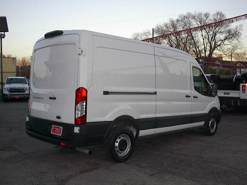 2022 Ford Transit-250 Base