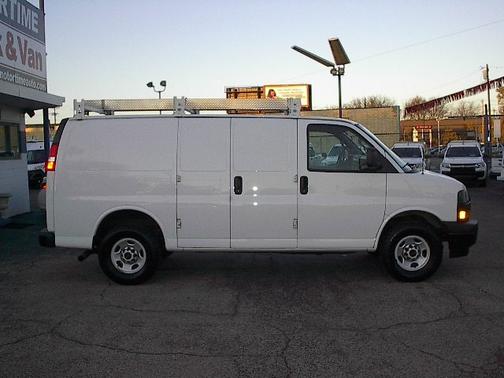 2022 GMC Savana 2500 Work Van