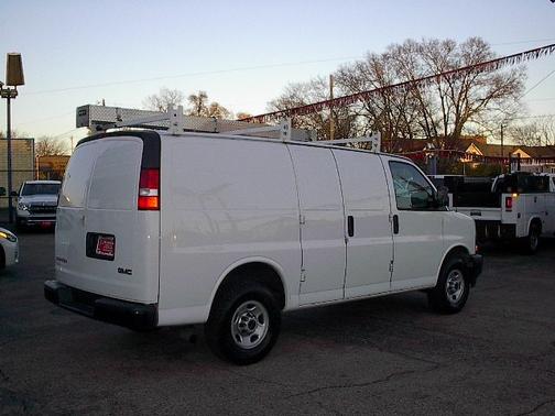 2022 GMC Savana 2500 Work Van