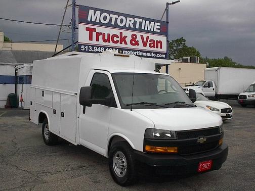 SUMMIT WHITE 2019 Chevrolet Express 3500 Work Van