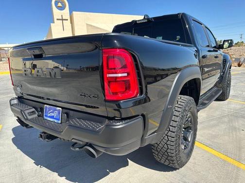 Diamond Black 2026 RAM 1500 RHO