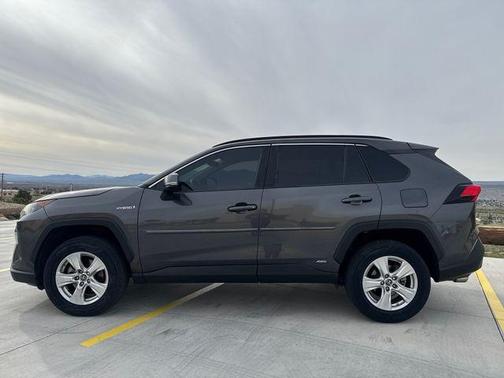 2020 Toyota RAV4 Hybrid LE