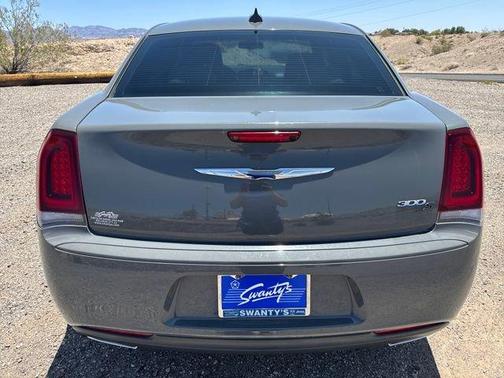 2019 Chrysler 300 S