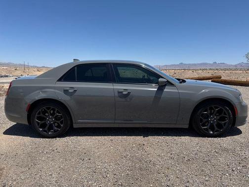 2019 Chrysler 300 S