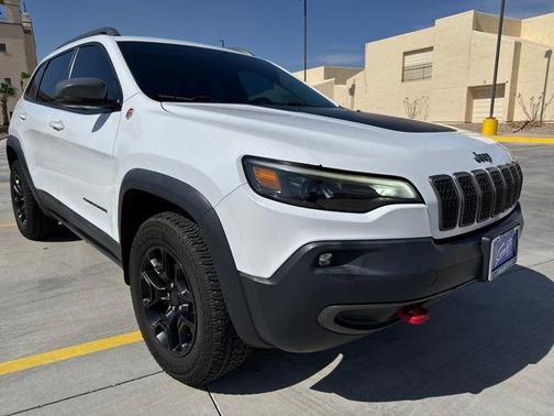 Bright White Clearcoat 2019 Jeep Cherokee Trailhawk