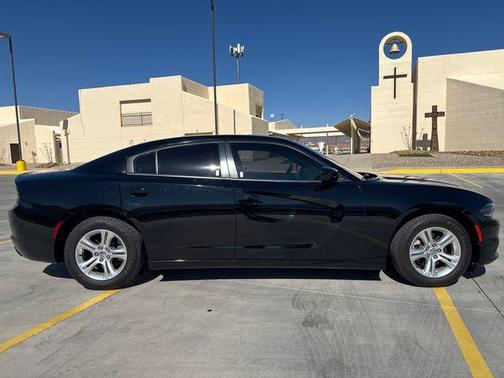 Pitch Black 2021 Dodge Charger SXT