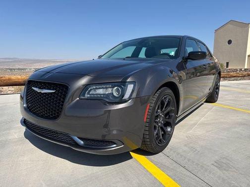 2019 Chrysler 300 Touring