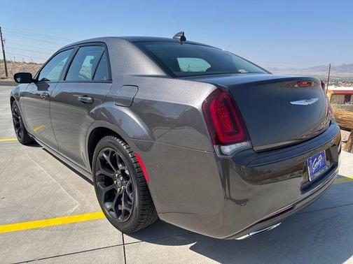 2019 Chrysler 300 Touring