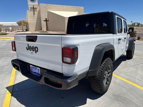 Bright White 2025 Jeep Gladiator Sport