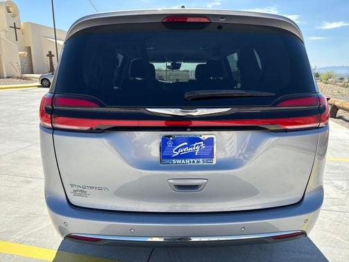 2021 Chrysler Pacifica Touring
